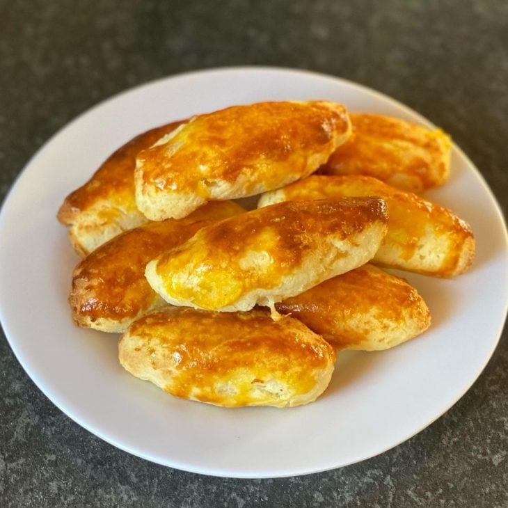 Bolinho de farinha de arroz recheado