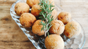 Bolinho de frango rápido