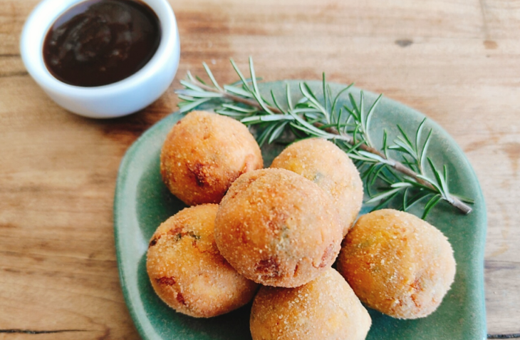 Bolinho de frango rápido