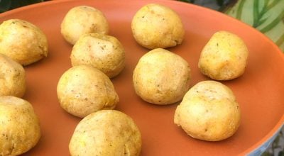 Bolinho de mandioca assado