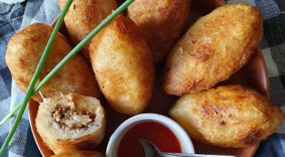 Bolinho de mandioca com carne moída