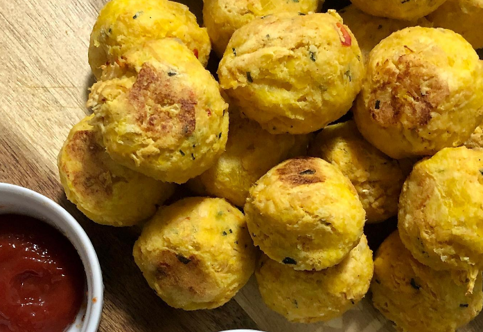Bolinho de mandioquinha com frango