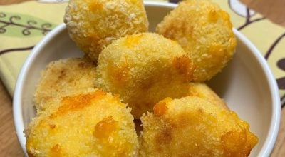 Bolinho de queijo cheddar