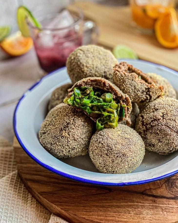 Bolinho vegano de feijoada