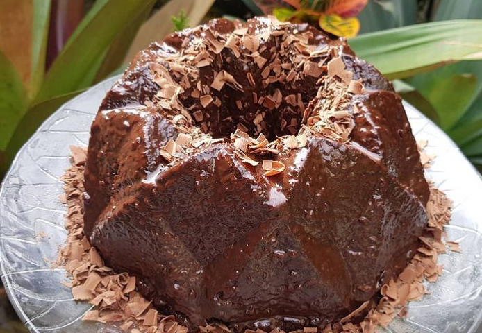 Bolo amanteigado de chocolate