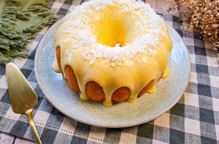 Bolo baba de moça