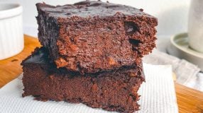 Bolo brownie de banana