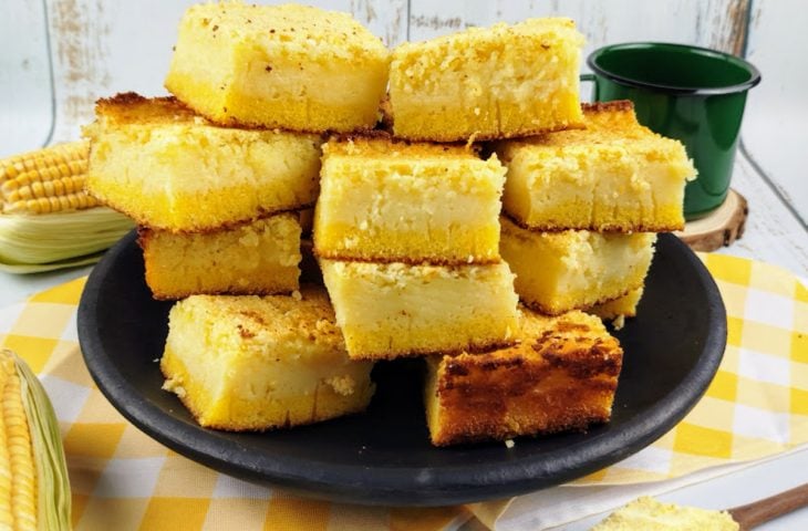 Bolo cremoso de fubá