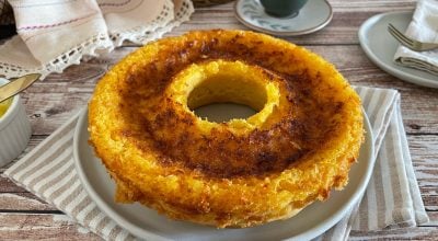 Bolo cremoso de milho