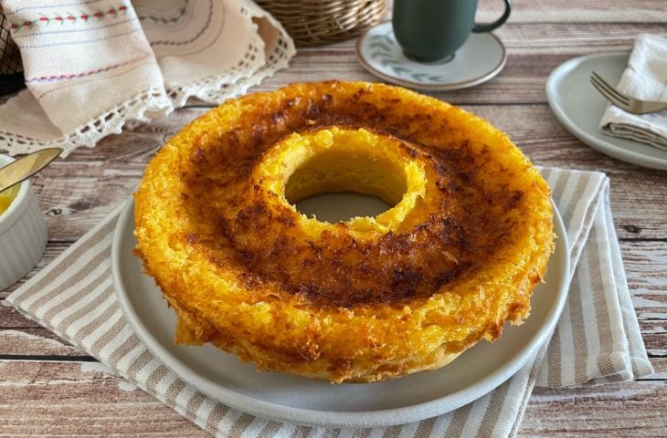 Bolo cremoso de milho