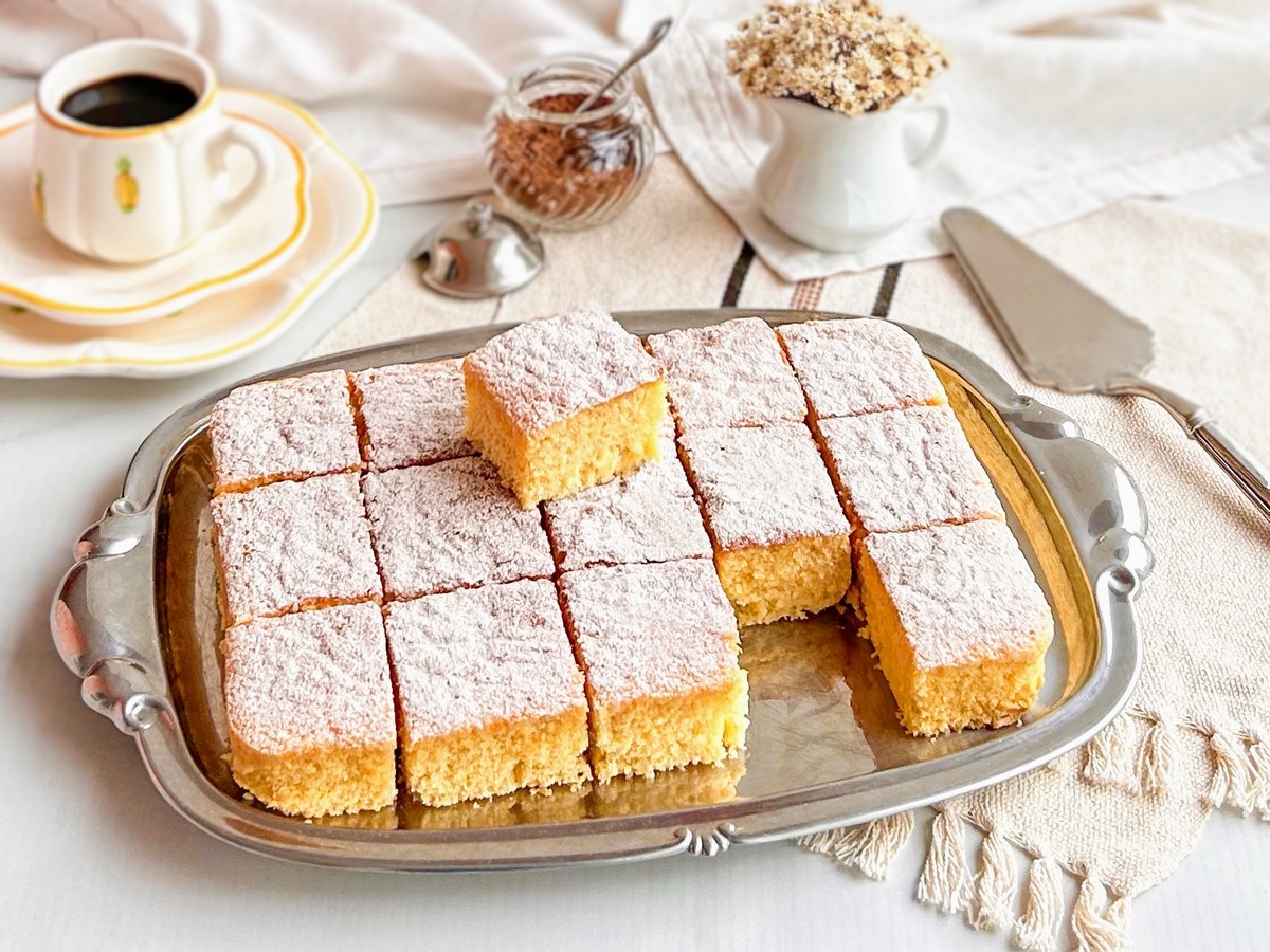 Bolo de abacaxi fácil