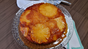 Bolo de abacaxi invertido