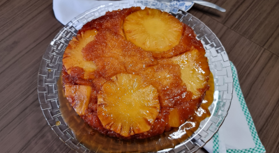 Bolo de abacaxi invertido