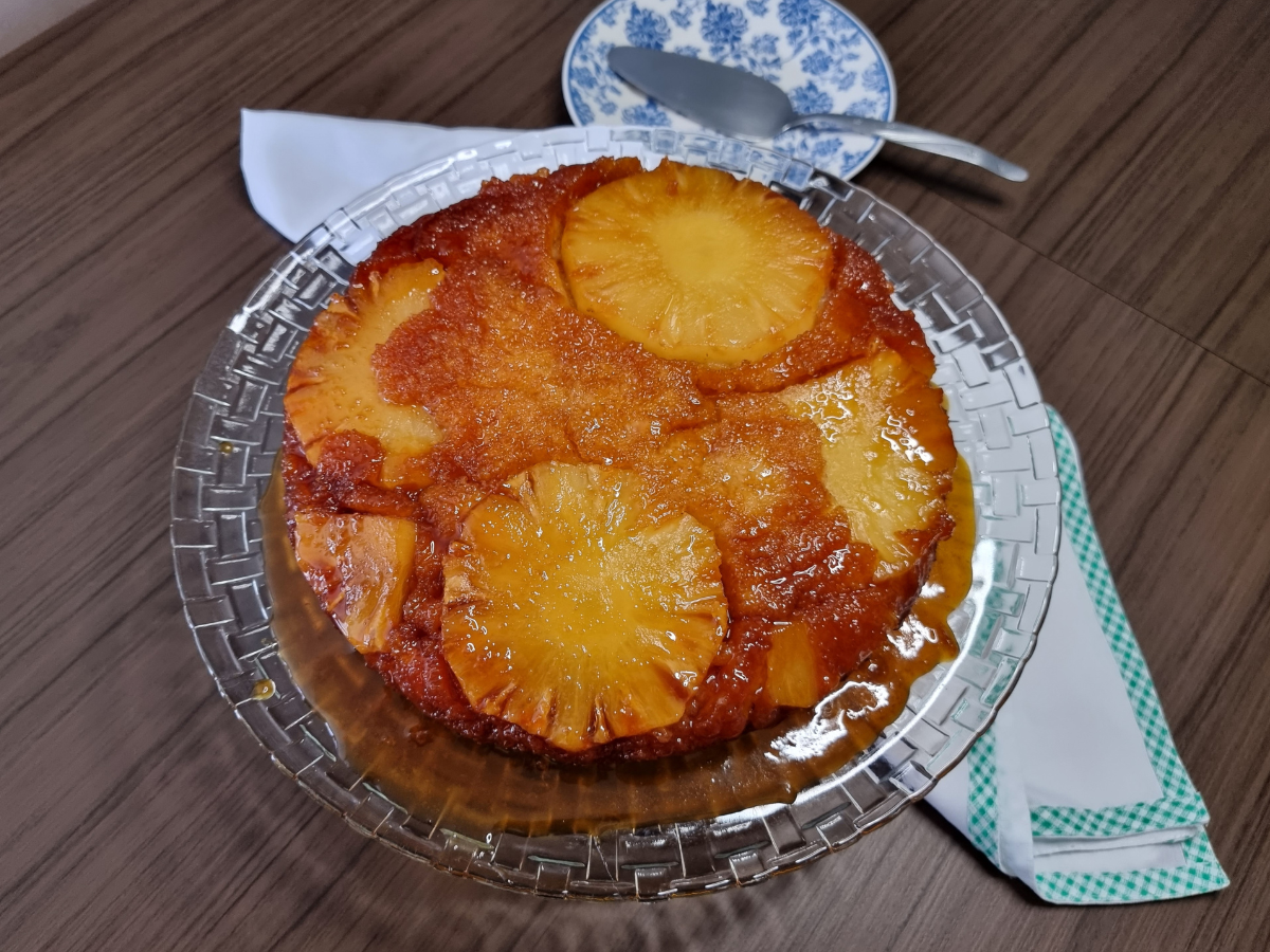 Bolo de abacaxi invertido