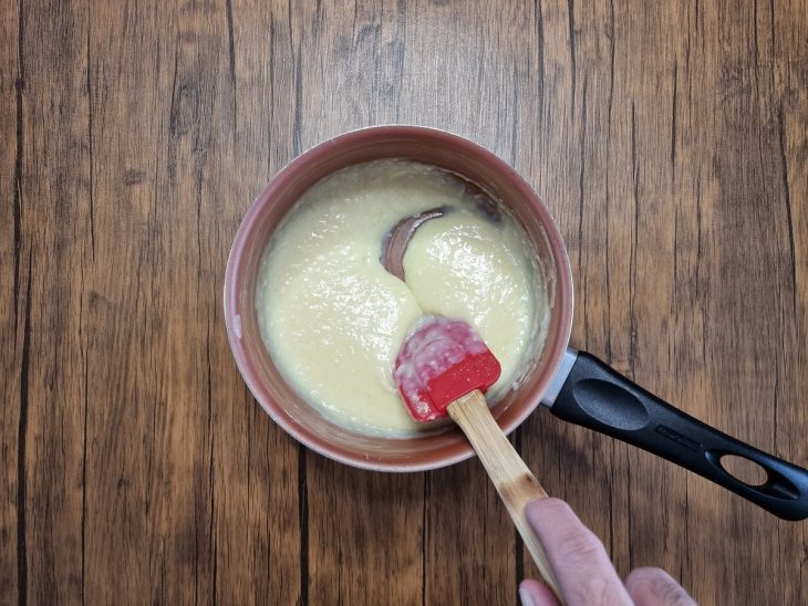 Bolo de ameixa com beijinho - Passo a Passo