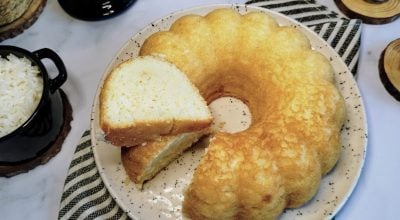 Bolo de arroz cozido