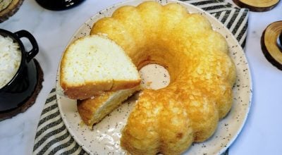 Bolo de arroz cozido