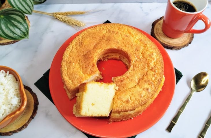 Bolo de arroz cozido com leite condensado