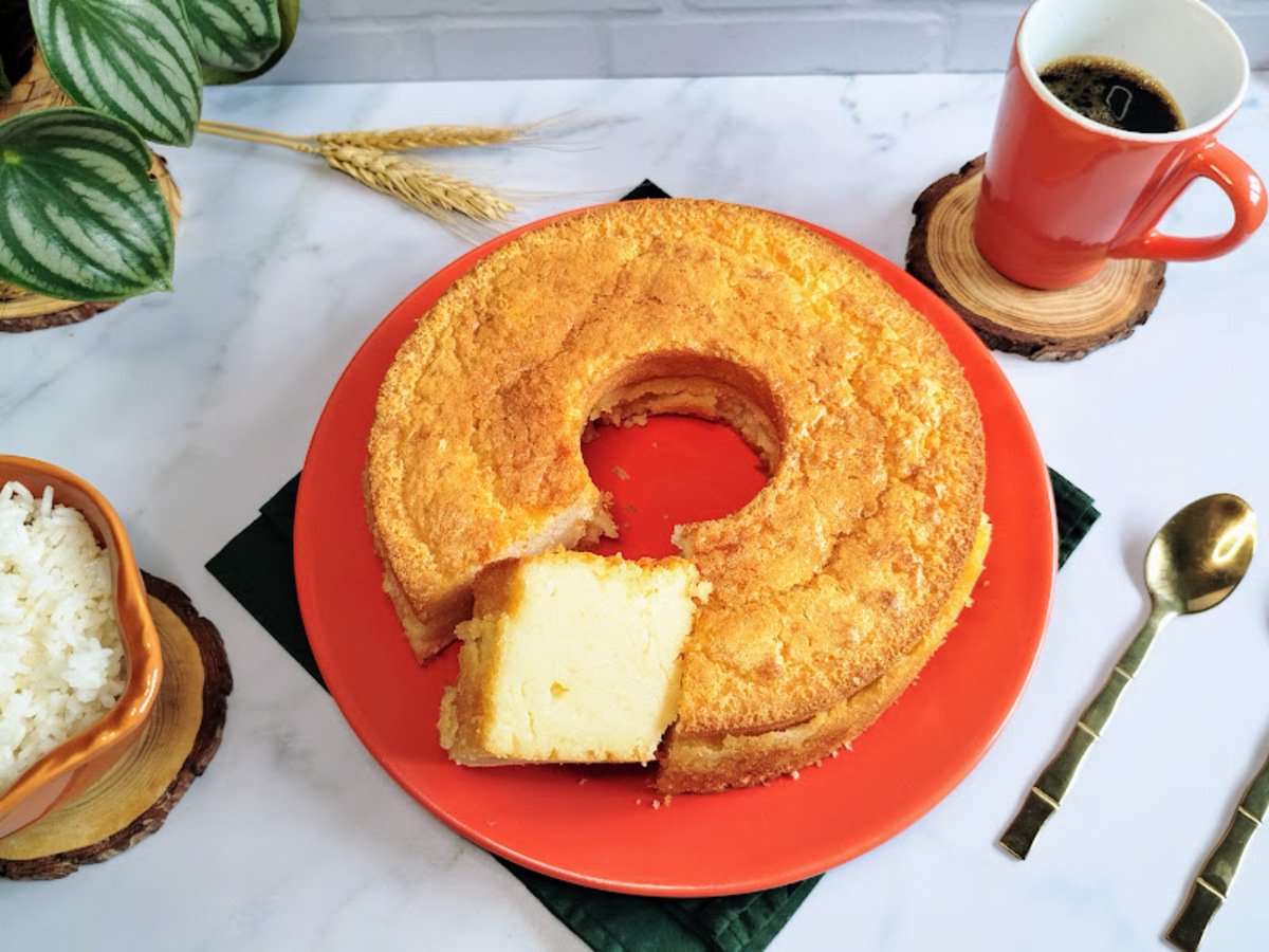 Bolo de arroz cozido com leite condensado