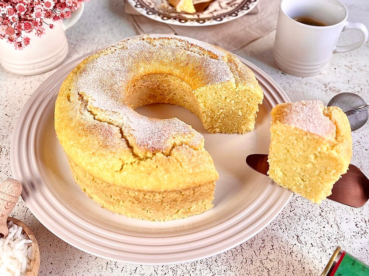 Bolo de arroz cozido de liquidificador