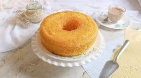 Bolo de arroz cru de liquidificador