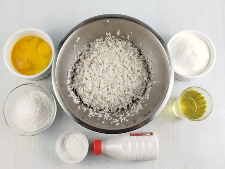 Ingredientes separados sobre a bancada.