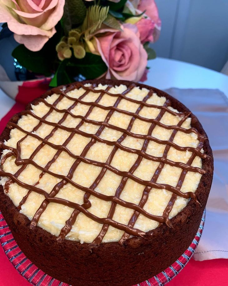 Bolo de avelã com coco