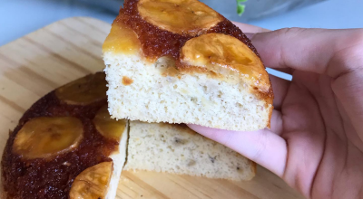 Bolo de banana caramelizada na frigideira