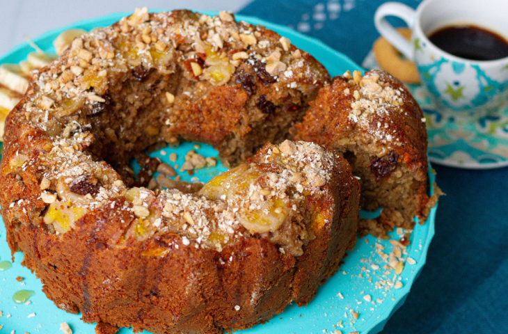 Bolo de banana com aveia
