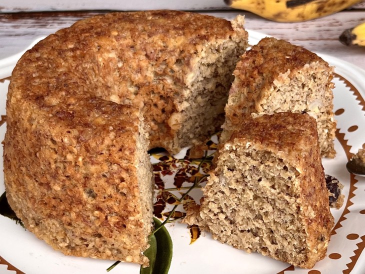 Bolo de banana com aveia sem açúcar