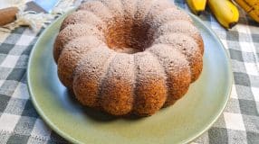 Bolo de banana com canela fofinho