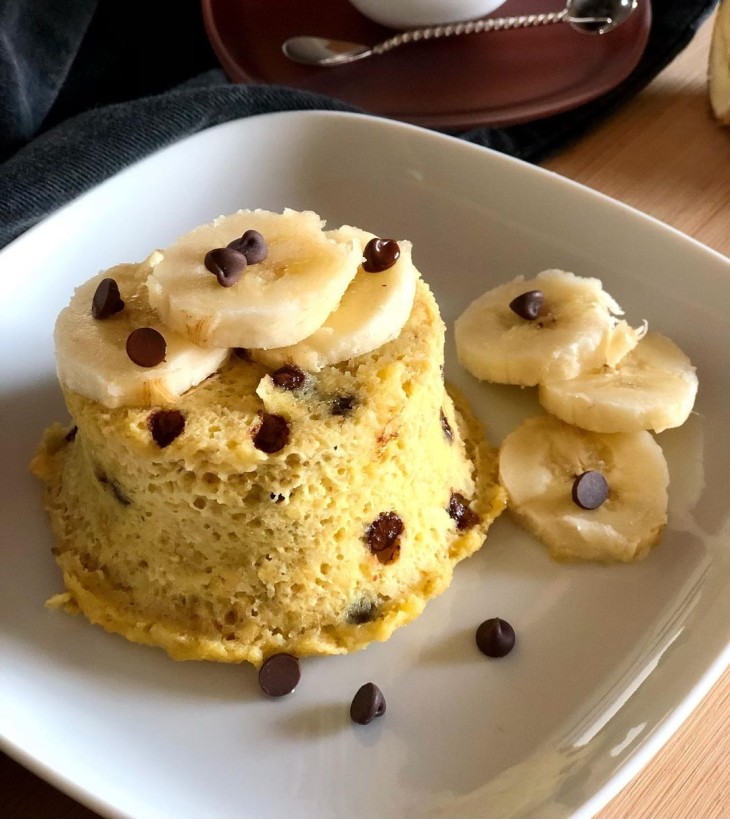 Bolo de banana com chocolate de micro-ondas