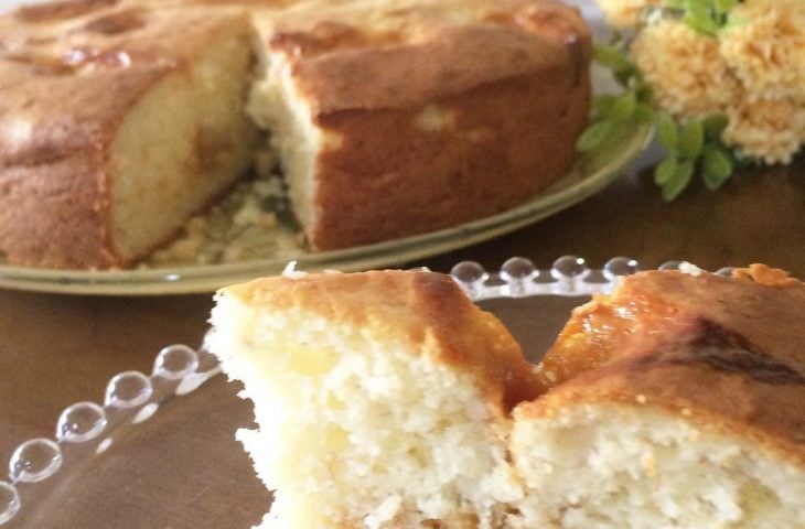 Bolo de banana com leite de coco