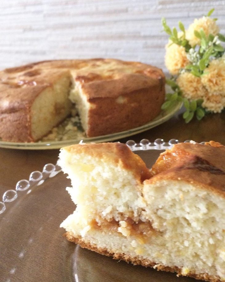 Bolo de banana com leite de coco