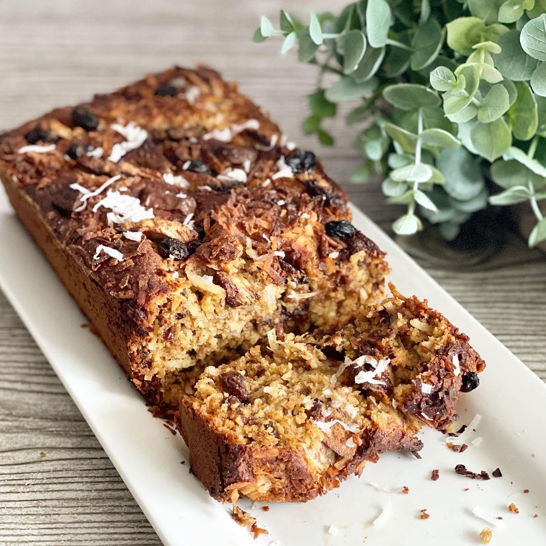 Bolo de banana com uvapassa