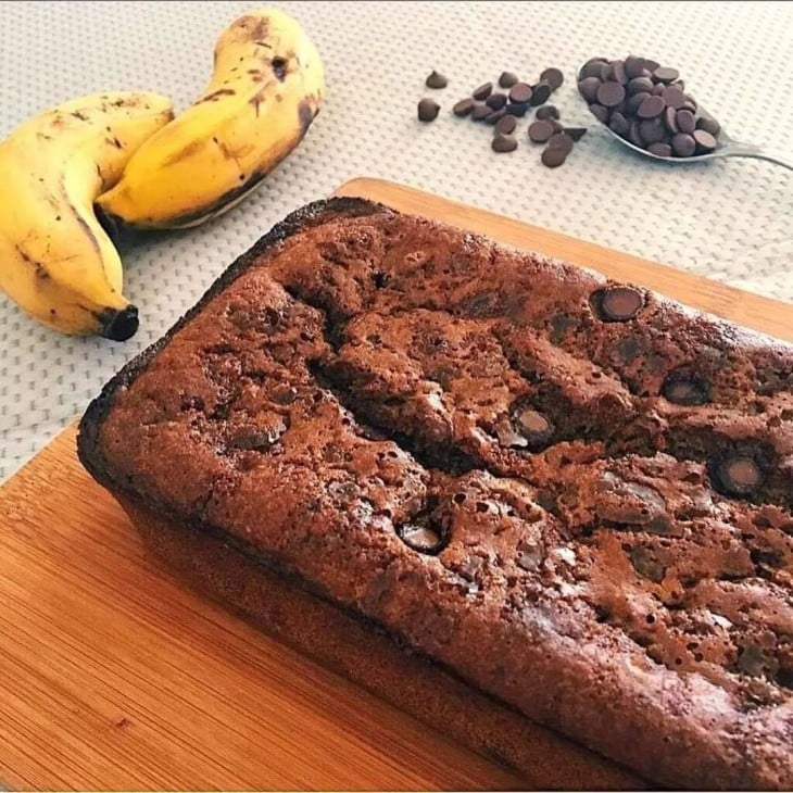 Bolo de banana e chocolate sem glúten