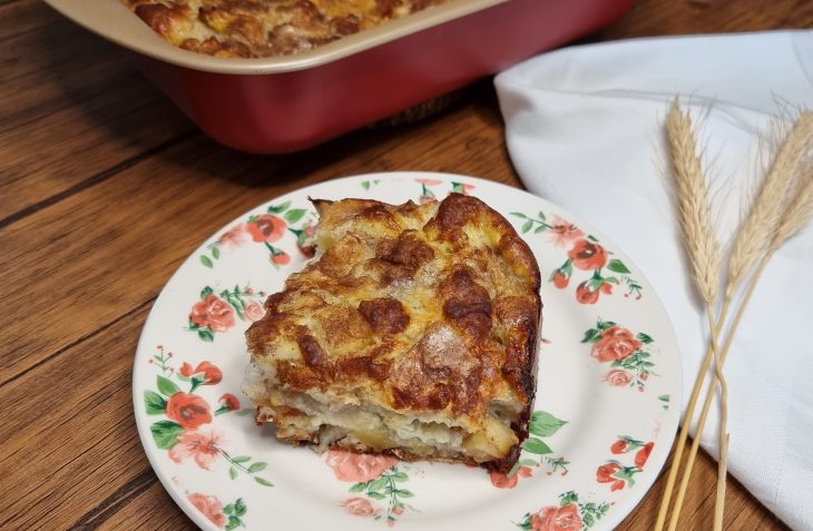 Bolo de banana e maçã com canela