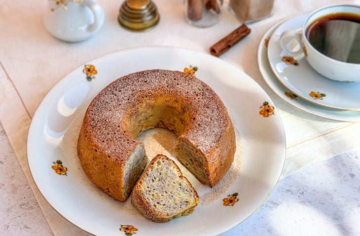 Bolo de banana fit com 3 ingredientes