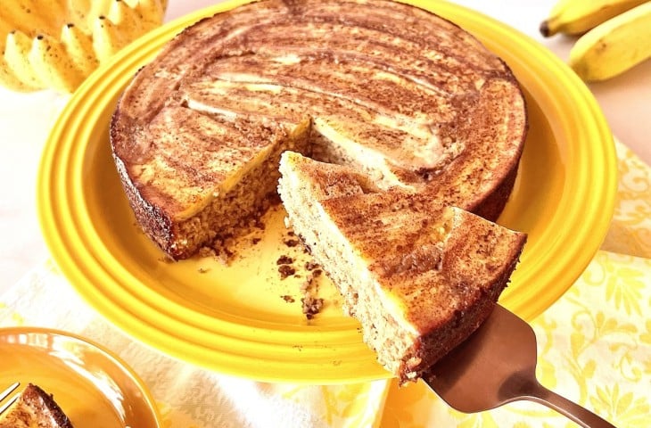 Bolo de banana sem glúten e lactose