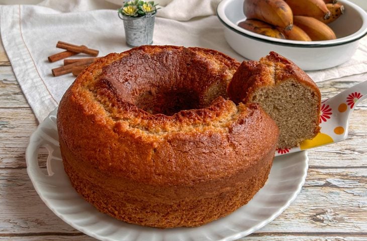 Bolo de banana simples