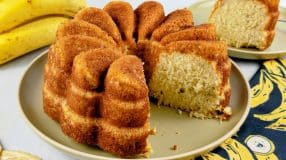Bolo de banana simples de liquidificador