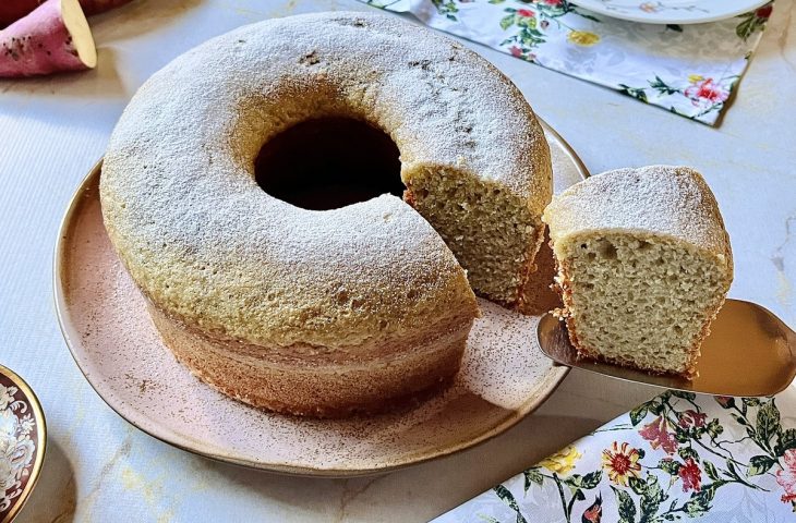 Bolo de batata-doce simples