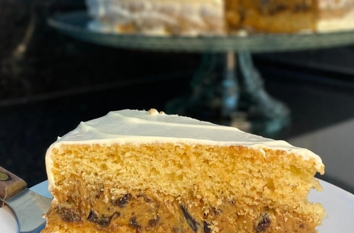 Bolo de baunilha com doce de leite