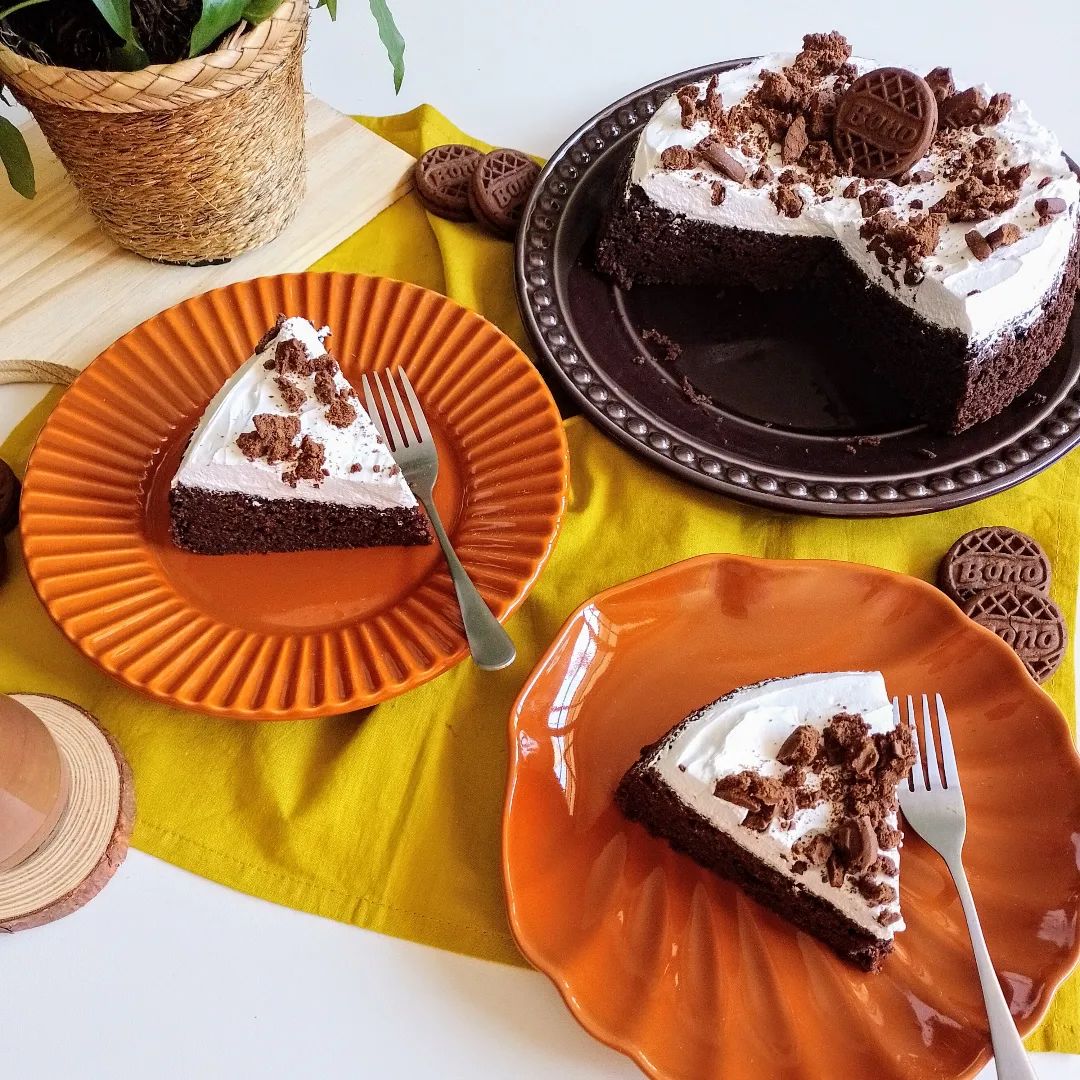 Bolo De Aniversário Com Biscoito De Gingermore Em Forma De Carro