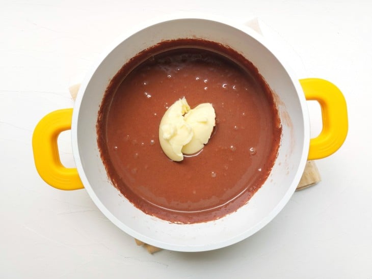 Bolo de brigadeiro simples e rápido - Passo a Passo