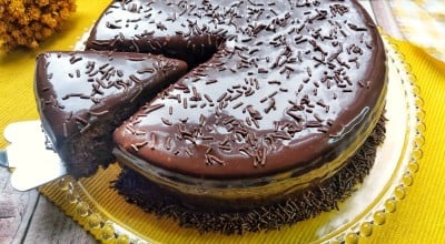 Bolo de brigadeiro simples e rápido