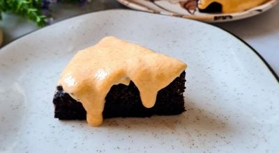 Bolo de cacau com brigadeiro de cenoura