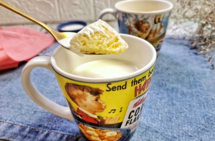 Bolo de caneca de iogurte
