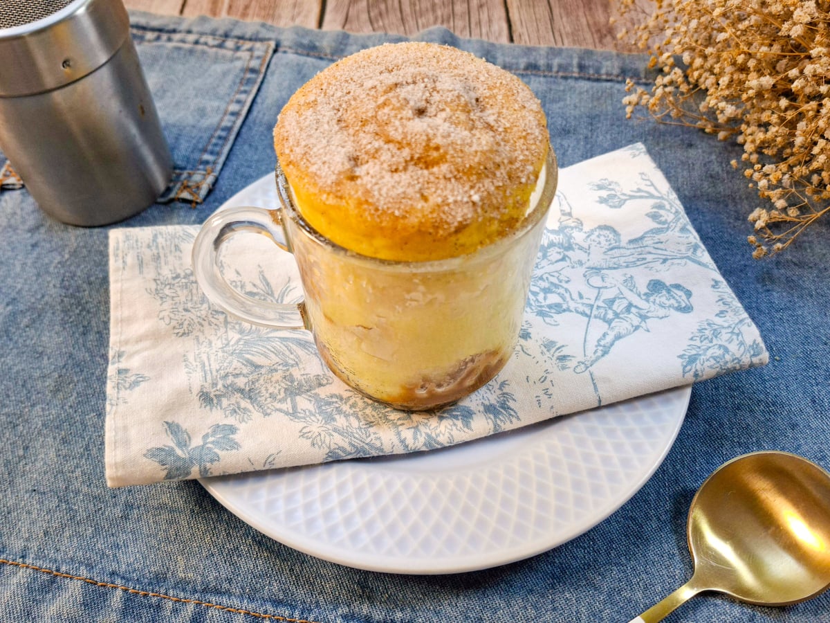 Bolo de caneca de micro-ondas