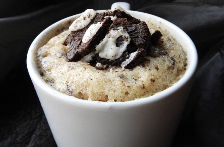 Bolo de caneca de Oreo